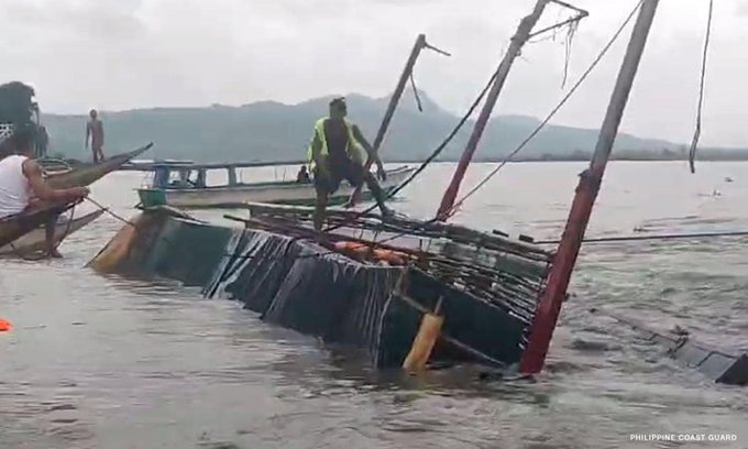 Τραγωδία στις Φιλιππίνες: Ανατράπηκε πλοιάριο – Τουλάχιστον 19 νεκροί