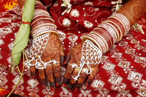 «Αν η κόρη σας είναι όμορφη, θα σας κάνουμε έκπτωση» – Απορρίπτουν 27χρονη επειδή δεν έχει προίκα