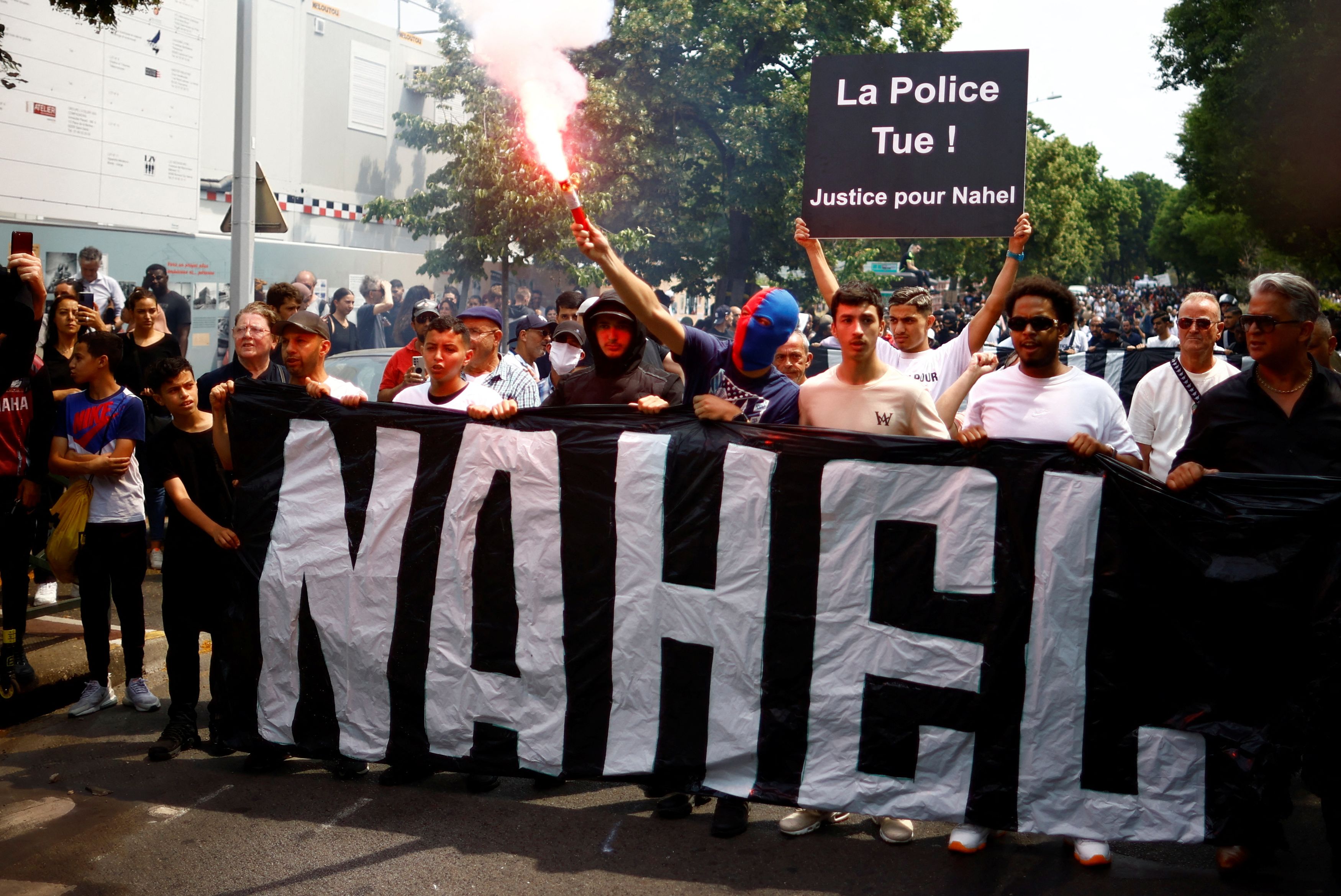 Δολοφονία 17χρονου στη Γαλλία: Οι «Ναέλ» εξεγείρονται γιατί δεν βλέπουν ελπίδα - «Μας θεωρούν λιγότερο ανθρώπους»