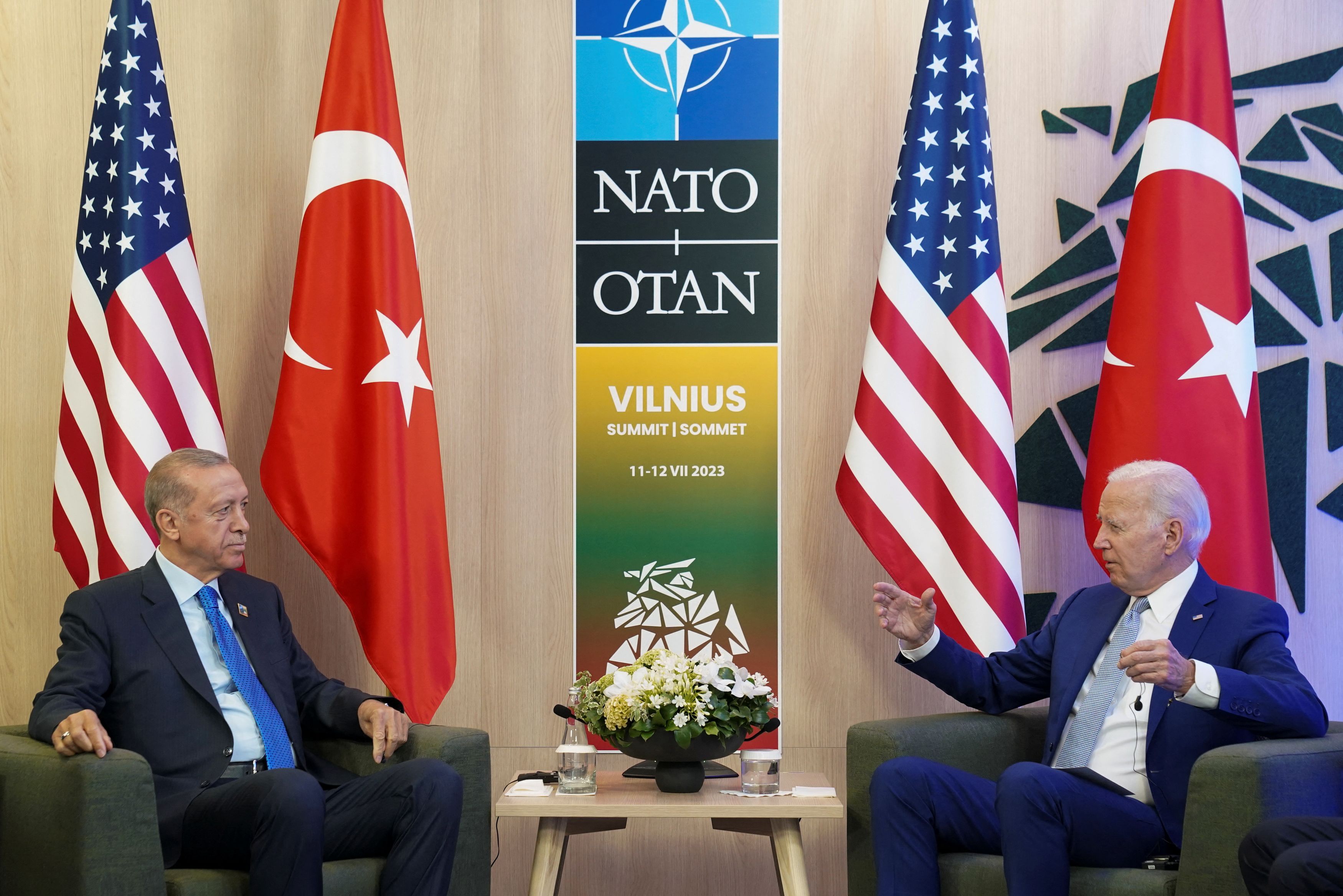 Βίλνιους: «Πρώτο βήμα στη σωστή κατεύθυνση» η συνάντηση Ερντογάν - Μπάιντεν στη Σύνοδο του ΝΑΤΟ