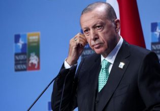 Τουρκία: Ο Ερντογάν καλεί την Σουηδία να λάβει μέτρα για την επικύρωση της ένταξής της στο ΝΑΤΟ από την Τουρκία