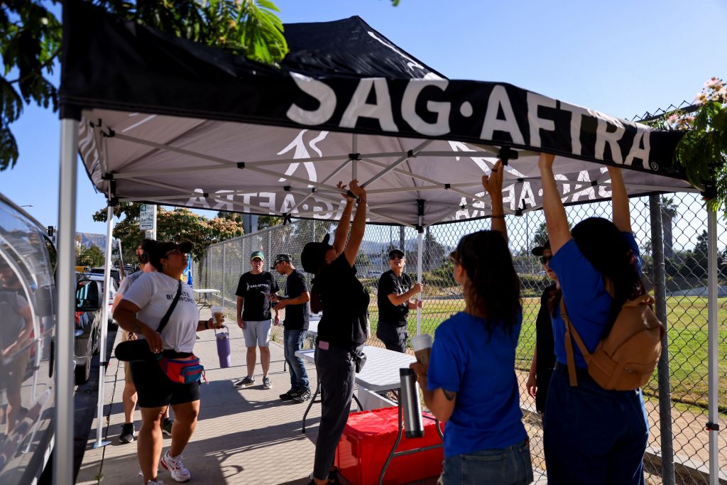 Απεργία στο Χόλιγουντ: Αντιδράσεις για τη συνέχεια των γυρισμάτων της σειράς House Of The Dragon