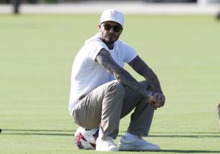 Η σπάνια φωτογραφία με τον έφηβο Ντέιβιντ Μπέκαμ