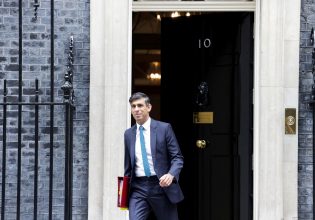 Αντιμέτωπη με τρεις εκλογικές αναμετρήσεις η κυβέρνηση Σούνακ