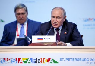 Βλαντίμιρ Πούτιν: Η Μόσχα είναι έτοιμη να συζητήσει τη σύγκρουση με την Ουκρανία αλλά το Κίεβο αρνείται