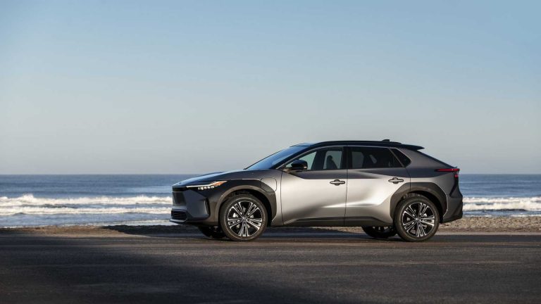 Η Toyota ανακοινώνει το επόμενο βήμα (της) στην τεχνολογία μπαταριών