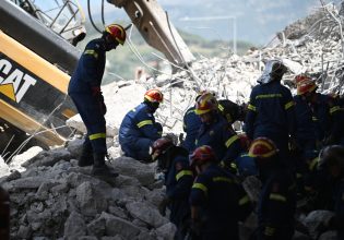 Τραγωδία στην Πάτρα: Η ΑΒΑΞ εκτελούσε τις εργασίες κατεδάφισης της γέφυρας – Τι υποστηρίζει