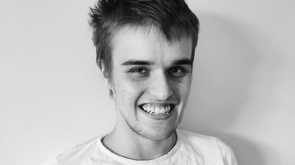 Θεσσαλονίκη: Κρίσιμη η κατάσταση του 19χρονου Jonathan – Είχε έρθει να εργαστεί σεζόν και διαγνώστηκε με λευχαιμία