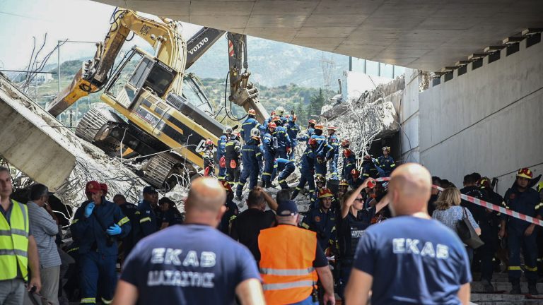 Πάτρα: «Θα μπορούσε να είχε αποφευχθεί» η κατάρρευση της γέφυρας