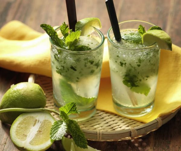 Πώς φτιάχτηκε το mojito – Η ιστορία πίσω από το απόλυτο καλοκαιρινό κοκτέιλ