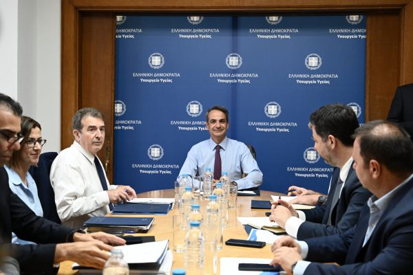 Στο υπουργείο Υγείας ο Κυριάκος Μητσοτάκης