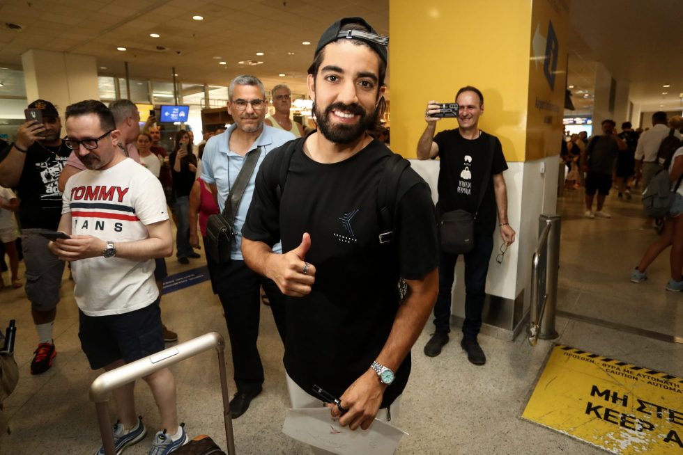 Έφτασε στην Ελλάδα για την ΑΕΚ ο Πιζάρο (pics)