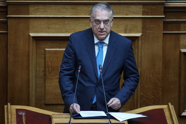 Θεοδωρικάκος: Θα συνεχίσουμε να θωρακίζουμε τα σύνορά μας – Αποφασιστικά χτυπήματα στα κυκλώματα διακινητών