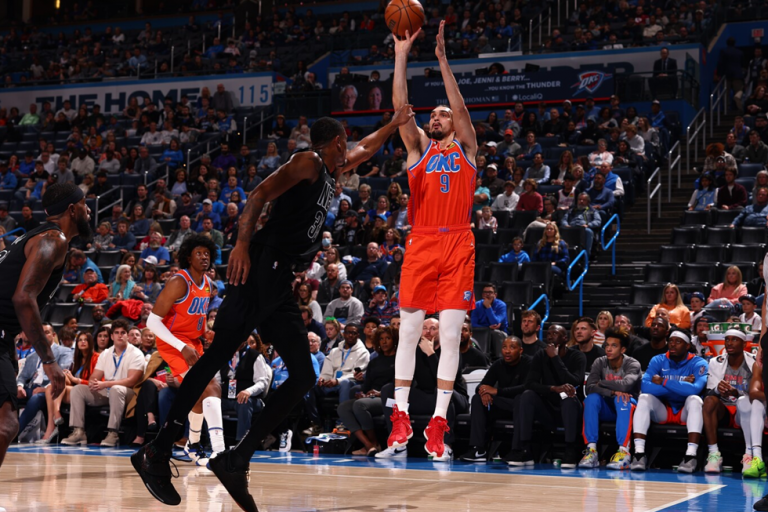 Έκλεισαν Σάριτς οι Γουόριορς