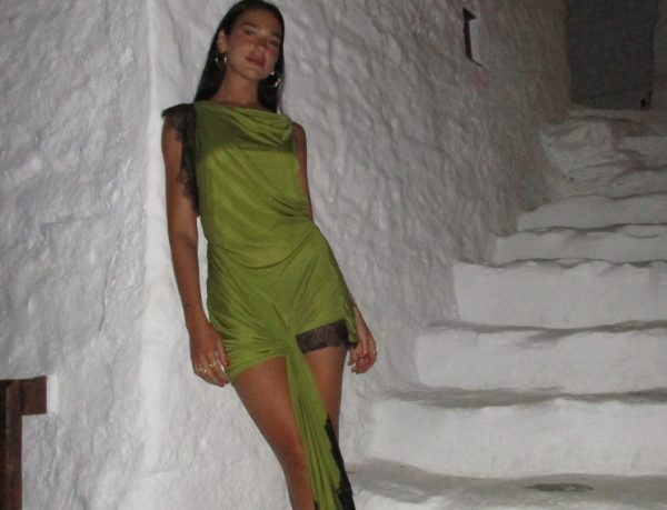 Στην Ελλάδα η Dua Lipa με τον σύντροφό της, Ρομέν Γαβράς