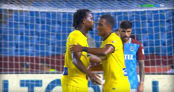 Γκαρσία και Ελίασον δίνουν «αέρα» δύο τερμάτων στην ΑΕΚ