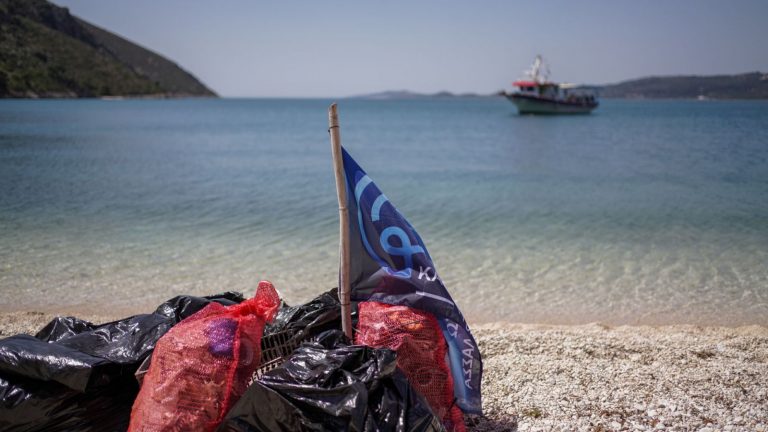 H θάλασσά μας είναι πολύτιμη και φωνάζει για βοήθεια