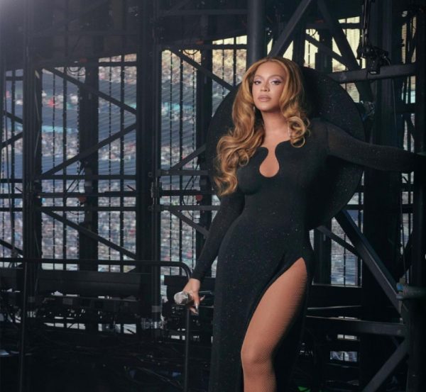 Πληθωρισμός: Δύο γυναίκες κατηγορούνται – Η Μπιγιονσέ και η Τέιλορ Σουίφτ φταίνε για την αύξηση του