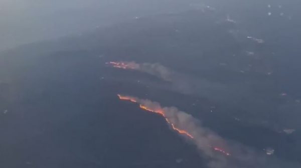 Φωτιά στη Ρόδο: «Οι πυρκαγιές μπαίνουν από ανθρώπινο χέρι» υποστηρίζει η Πυροσβεστική