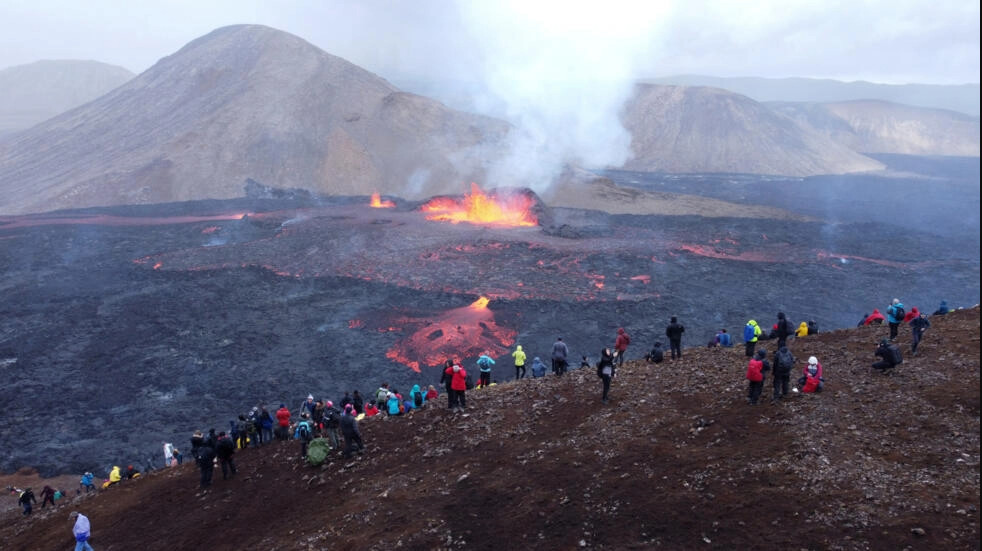 Ηφαίστειο Φαγκραντάλσφιαλ: Αυξημένη η πιθανότητα έκρηξής του – Είναι κοντά στο Ρέικιαβικ