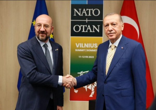 Βίλνιους: Ερντογάν και Μισέλ συμφώνησαν να «ενεργοποιήσουν εκ νέου» τις σχέσεις Τουρκίας – Ε.Ε
