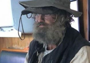 Ο Τομ Χανκς της πραγματικής ζωής – Ναυαγός επιβίωσε για μήνες μαζί με τον σκύλο του στον Ειρηνικό Ωκεανό