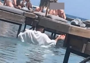 Σερβιτόρος στη Ρόδο: Όλοι γνώριζαν ότι το beach bar λειτουργούσε παράνομα – Συνθήκες γαλέρας στις τουριστικές επιχειρήσεις