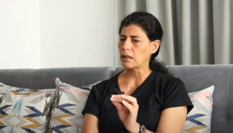 Σόχα Μπεσάρα: Κρατήθηκε στο Ελ. Βενιζέλος ως «επικίνδυνη» η διάσημη Λιβανέζα αγωνίστρια – Διάβημα διαμαρτυρίας ΚΚΕ