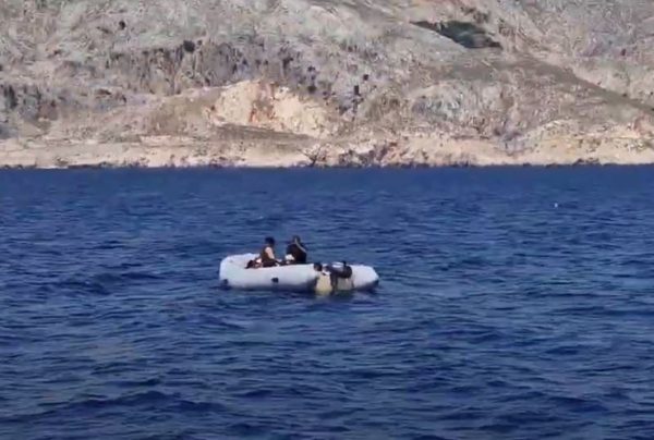 Χίος: Το Λιμενικό διέσωσε πρόσφυγες – Βίντεο ντοκουμέντο από την επιχείρηση