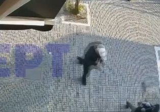 Βίντεο ντοκουμέντο από την εμπρηστική επίθεση σε κατάστημα γνωστού τράπερ στην Πετρούπολη