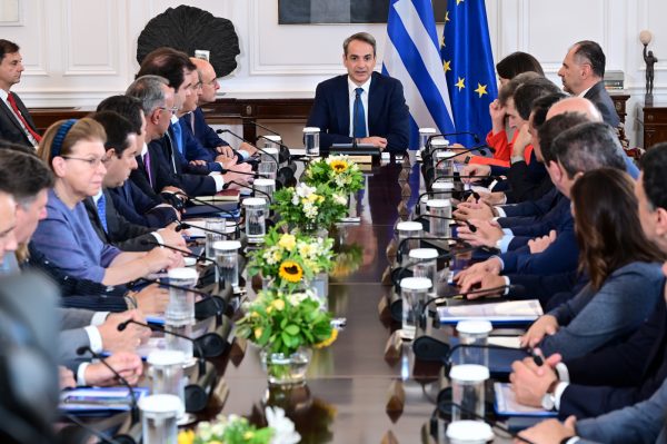 Συνεδριάζει την Τρίτη το Υπουργικό – Πυρκαγιές, μέτρα αρωγής και νομοσχέδια στην ατζέντα