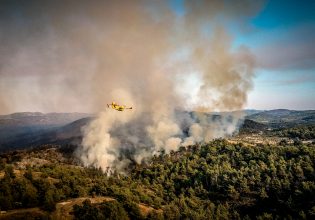 Φωτιά στη Ρόδο: Το πύρινο μέτωπο επεκτάθηκε σε 30.000 στρέμματα δάσους – Εφικτή η οριοθέτησή του