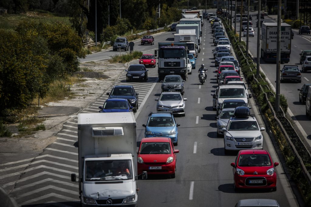 Αποκαταστάθηκε η κυκλοφορία στη νέα εθνική Αθηνών – Κορίνθου και στην επαρχιακή Ελευσίνας – Θηβών