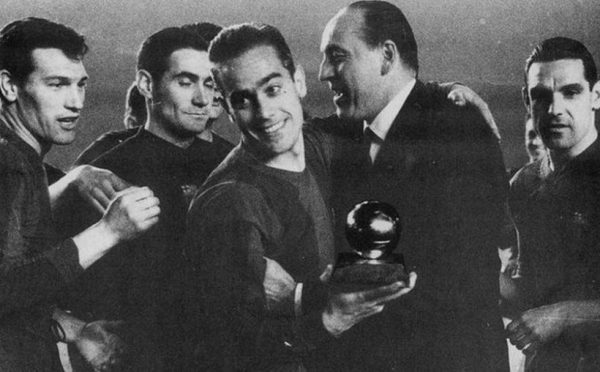 Λουίς Σουάρεθ: Πέθανε σε ηλικία 88 ετών ο βραβευμένος με Χρυσή Μπάλα πρώην αστέρας της Ίντερ και της Μπαρτσελόνα