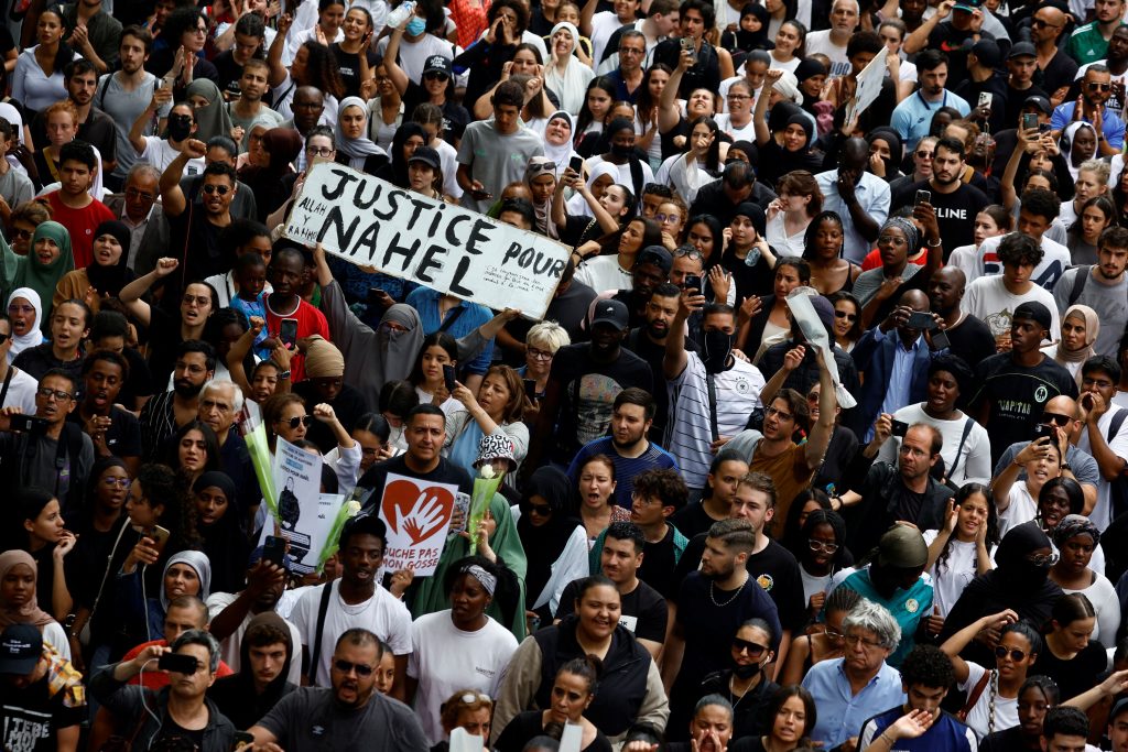 Γαλλία: Δικαστικό μπλόκο σε διαδηλώσεις εναντίον της αστυνομικής βίας - «Περιστέλλουν θεμελιώδη δικαιώματα»