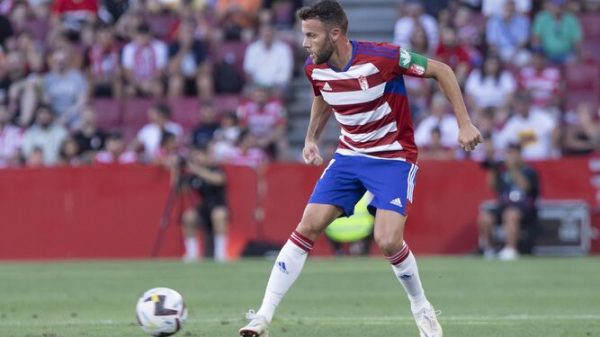 Στην Ελλάδα και ο Κίνι για τον Ολυμπιακό (vid)