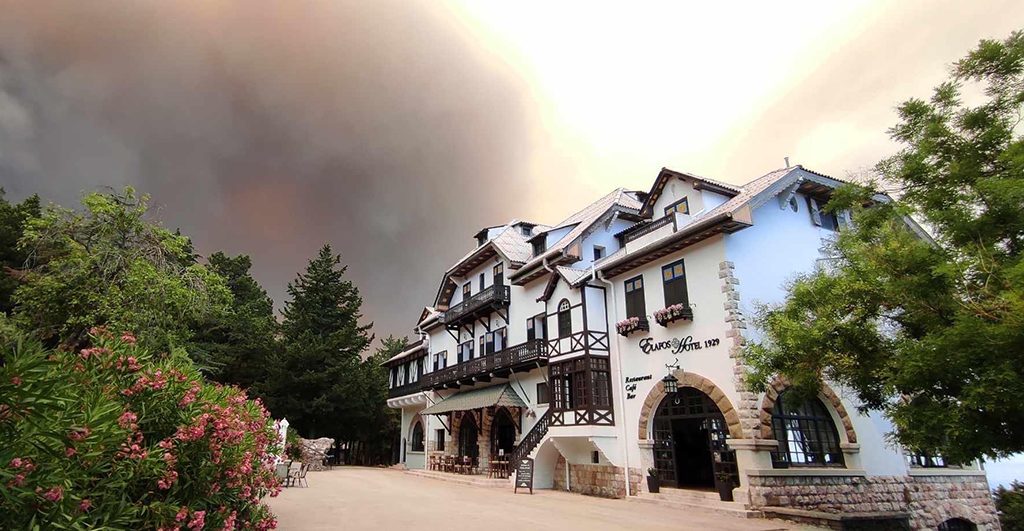 Φωτιά στη Ρόδο: Ανεξέλεγκτα και τα τέσσερα μέτωπα στο νησί