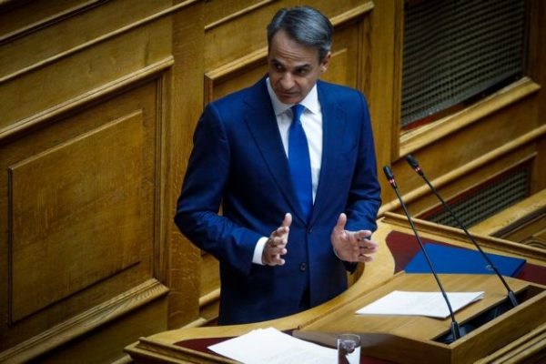 Μητσοτάκης: Κατώτατος μισθός 950 ευρώ – Αυξήσεις στο Δημόσιο – Μειώσεις φόρων σε οικογένειες – Όλα τα οικονομικά μέτρα