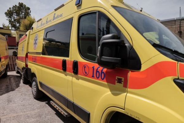 Καγκελόπορτα έπεσε πάνω σε 11χρονο στα Χανιά – Στο νοσοκομείο το παιδί