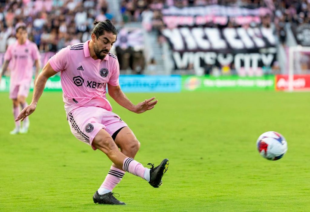 ΑΕΚ: Την Κυριακή το απόγευμα στην Ελλάδα ο Πιζάρο