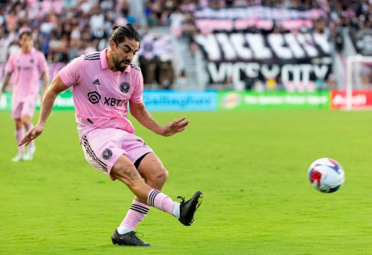 ΑΕΚ: Την Κυριακή το απόγευμα στην Ελλάδα ο Πιζάρο