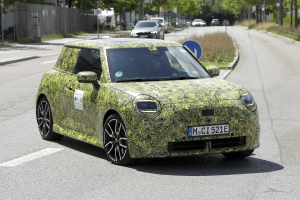 MINI JCW Electric: Συνδυάζοντας παράδοση και ηλεκτροκίνηση
