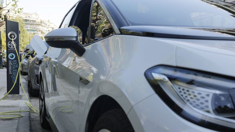 Protergia Charge: τώρα μπορείτε να φορτίσετε και στις διακοπές