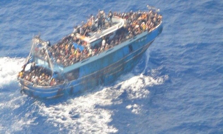 «Θα πεθάνουμε από την πείνα εδώ» – Η τραγική ιστορία 14χρονου αγοριού που έχασε τη ζωή του στο ναυάγιο της Πύλου