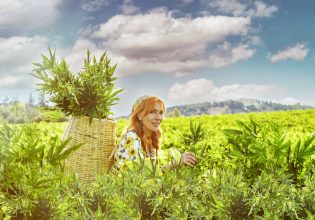 Σμαράγδα Καρύδη: Στις προετοιμασίες για τη νέα της παράσταση