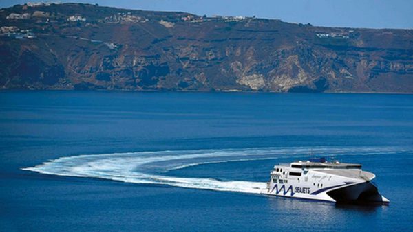 Απίθανες γεύσεις σε απίθανα νησιά, λίγες ώρες μακριά από την Αθήνα