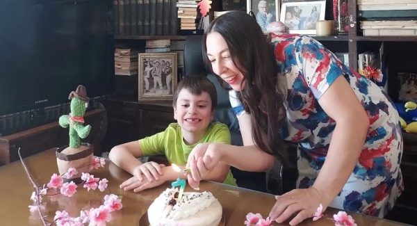 Φοίβος Βουτσάς: Ο γιος του αγαπημένου ηθοποιού έγινε 7 χρόνων