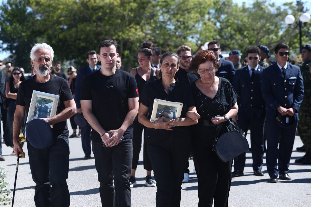 Πτώση Καναντέρ: Ο τελευταίος αποχαιρετισμός στον Ανθυποσμηναγό Περικλή Στεφανίδη