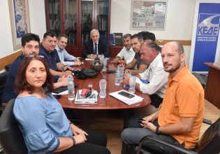 Στήριξη των δίκαιων αιτημάτων των εργαζομένων στους Δήμους, από τον πρόεδρο της ΚΕΔΕ