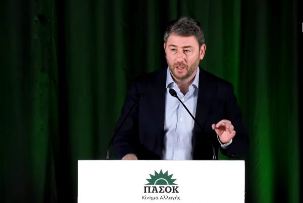 Ανδρουλάκης: Επίσημη πρώτη στη Βουλή – Ο στόχος της ανανέωσης και ποια στελέχη προορίζει για τις θέσεις «κλειδιά»